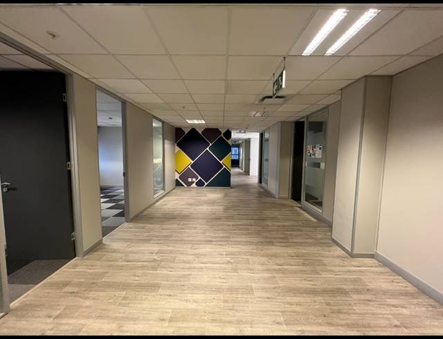 1,184M² OFFICE TO LET IN ROSEBANK